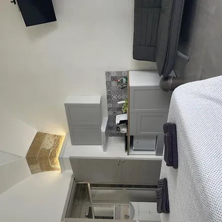 Monolocale Station דירה